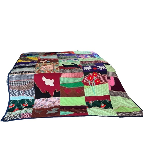 NEW Intricate Custom Handmade Multicolor Animal "Patchwork" Quilt 90X90 - Picture 2 of 16